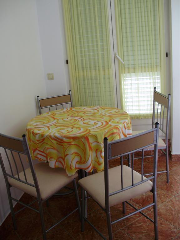 Cosmic Gate Apartments (Adults Only) Новалья Экстерьер фото
